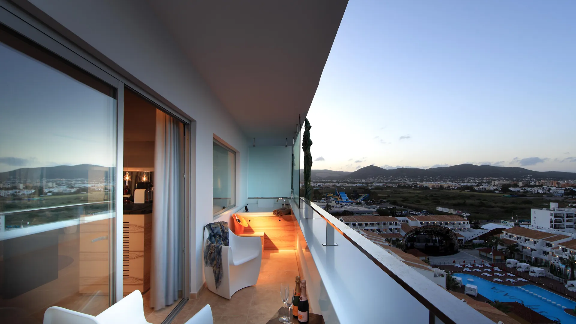 The Unexpected Ibiza Hotel - Ushuaia Club Entrance Included (Adults Only) Playa d'en Bossa